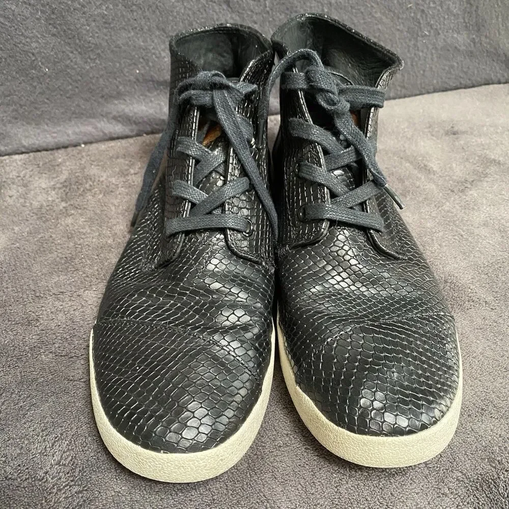 TOMS Black Leather Snakeskin High Top Sneakers Women's Size 8 Lace Up Booties 8M